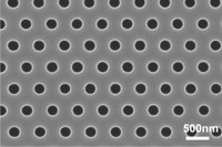 Eulitha PHABLE allows processing of different pitch and hole diameters, for instance pitch 500nm / hole diameter 250nm.